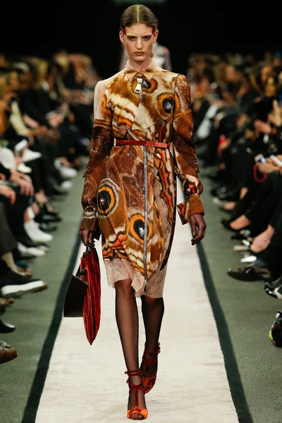 Look 35